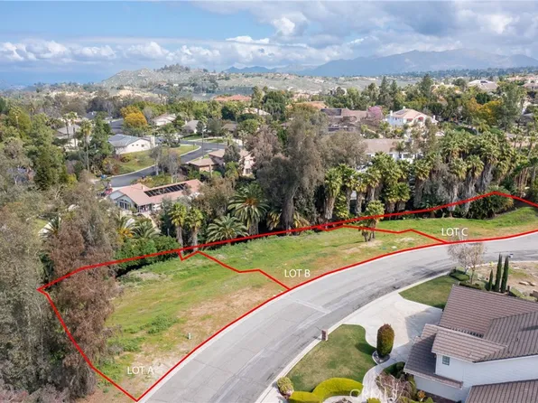 1393 Ocotillo Dr #4, Riverside, CA 92506