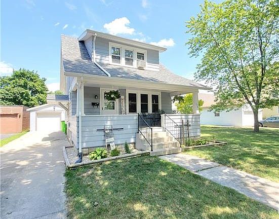 2nd image of 270 W 4th St