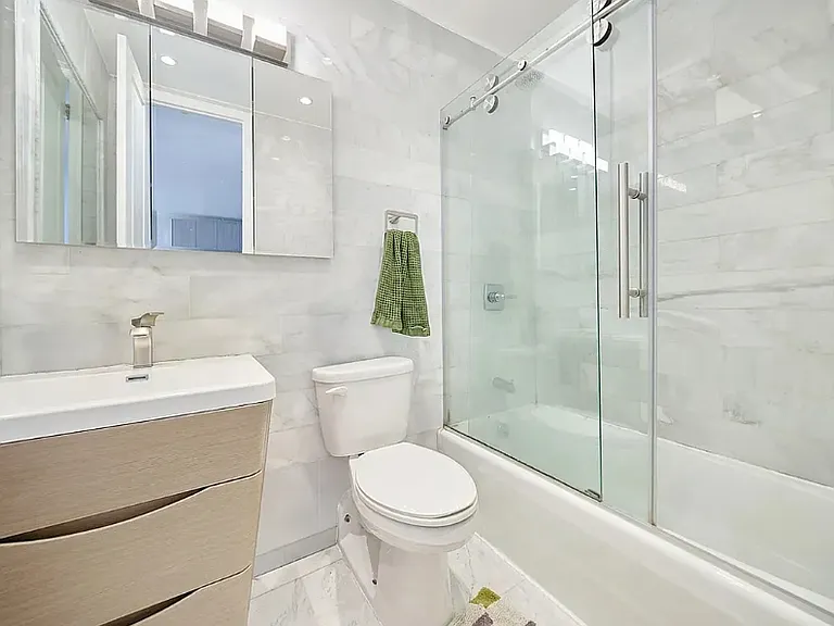 312 E 30th St #8E — Photo 6
