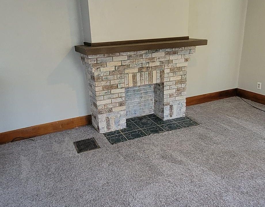 1st image of 205 E Maplewood Ave
