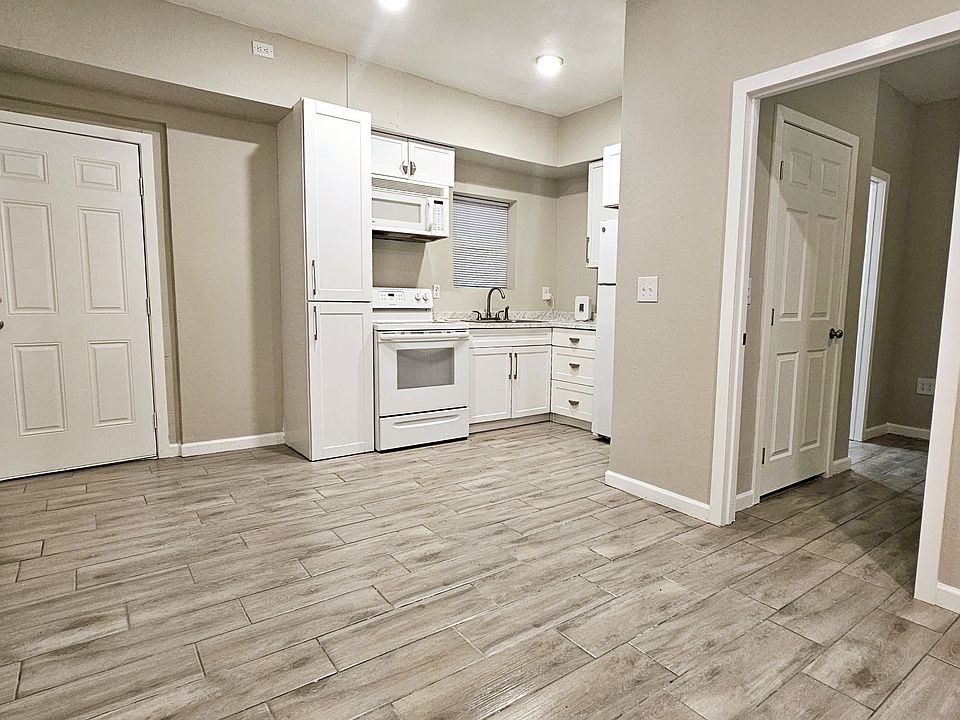 1st image of 103 E Ash Ave #2