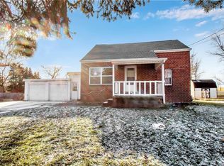 8075 Greiner Rd, Williamsville, NY 14221