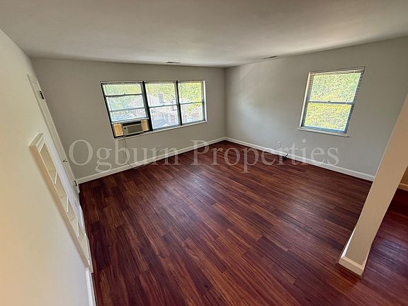 3rd image of 1403-1405 Pilot View St #839