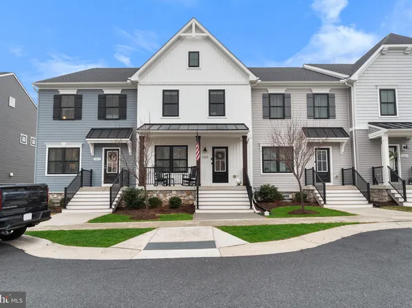 1313 Pedigree St, Frederick, MD 21702