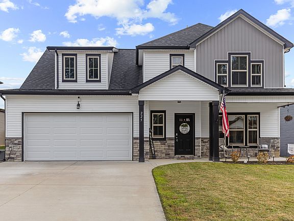 2nd image of 225 Crusaw Dr