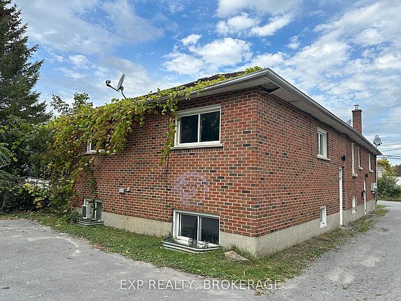 5th image of 88 Joseph St