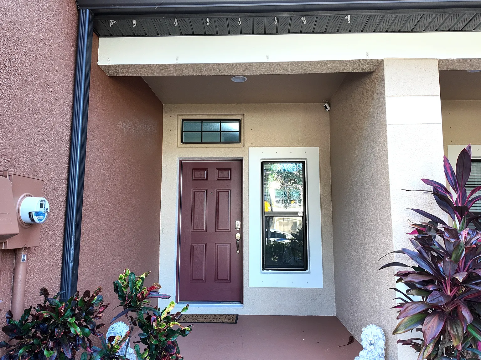 3 bed, 2.5 bath, 1680 sqft, $2,600 — Photo 2