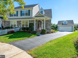 520 Providence Ct, Lititz, PA 17543