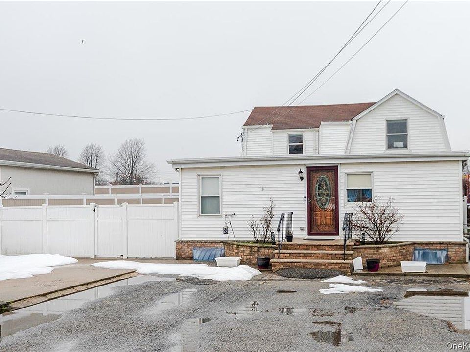1st image of 227 Doughty Boulevard