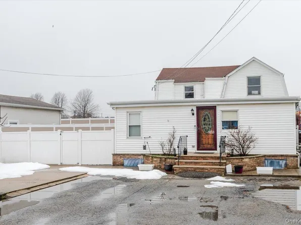 227 Doughty Boulevard, Inwood, NY 11096