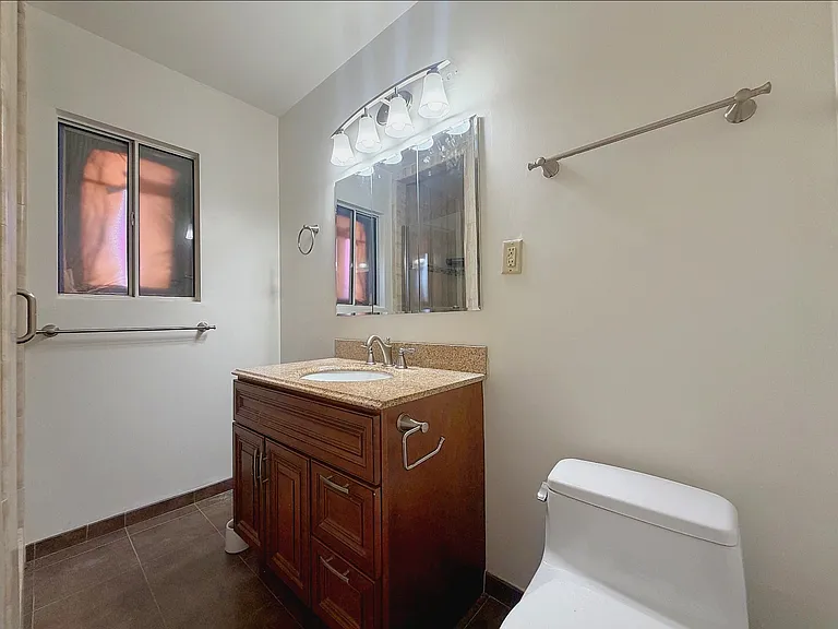 11309 Gaynor Ave — Photo 14