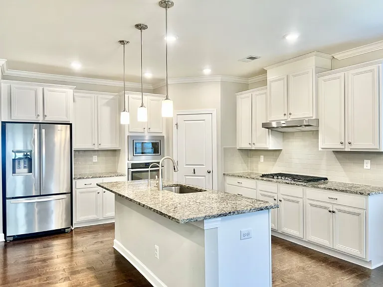 2108 Poplar Ridge Dr — Photo 6
