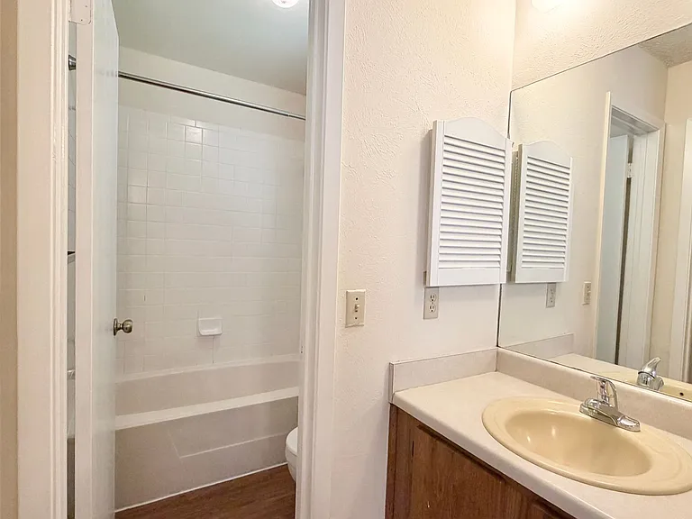 4506 Brown Bark Pl #A — Photo 10