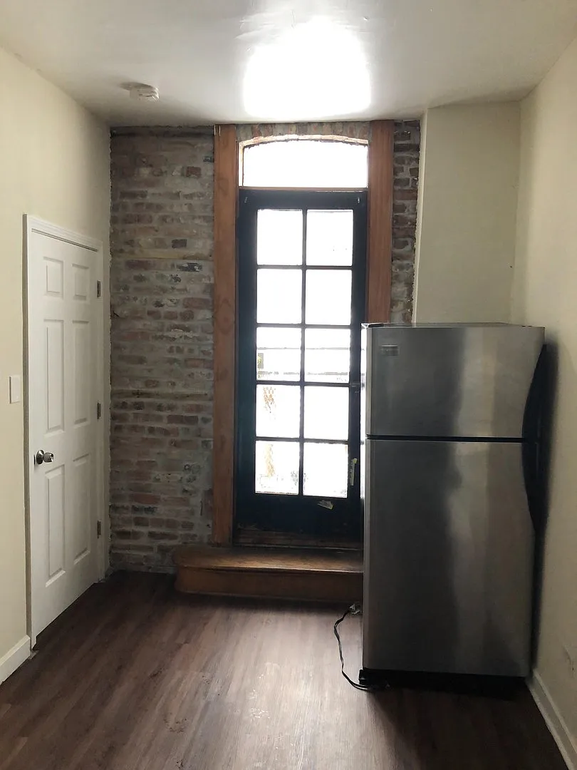 2065 Coulter St & 2409-11 S Hoyne Ave — Photo 2