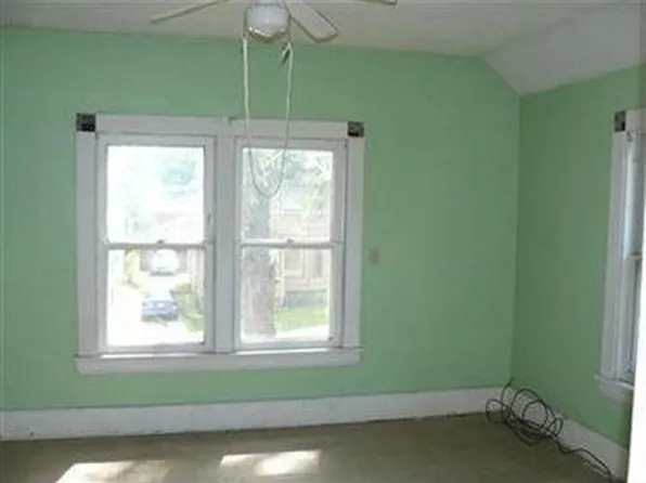 219 W 55th St, Ashtabula, OH 44004