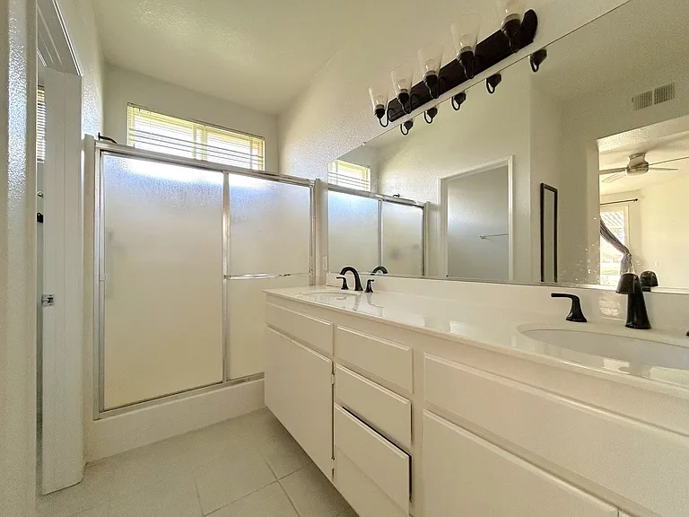 5793 Orange Tree Ave — Photo 13