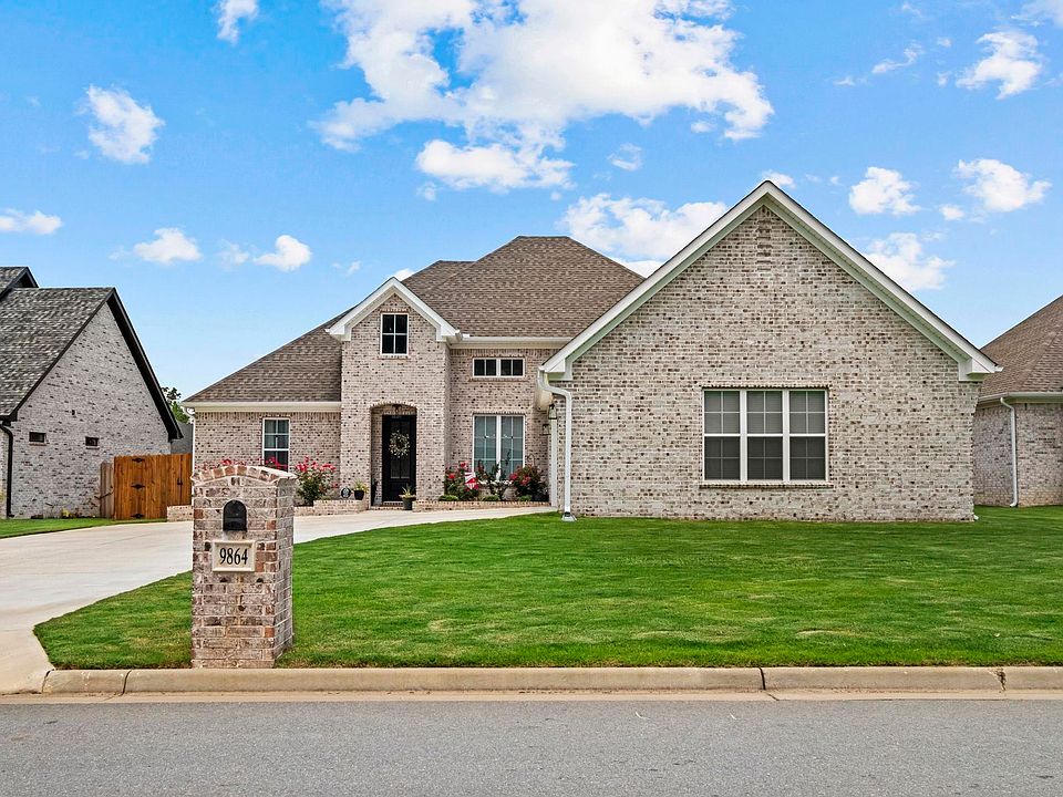 1st image of 9864 Meadow Creek Dr
