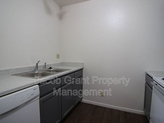 4th image of 639 Hoopes Ave APT 2