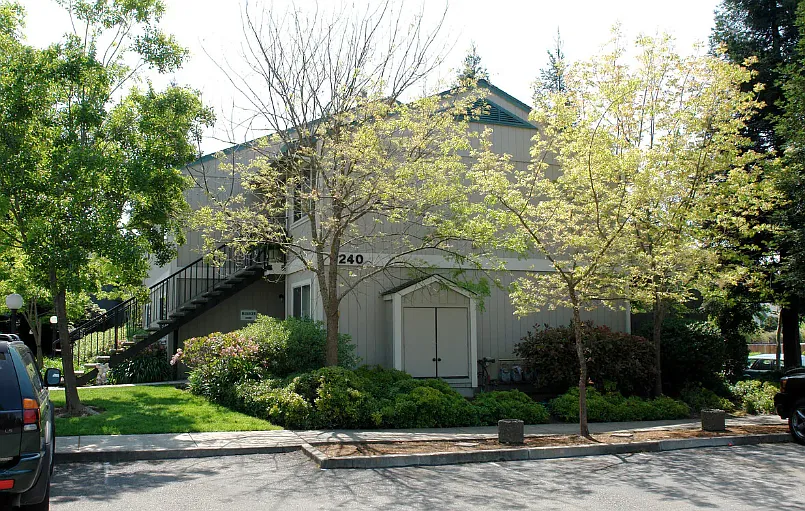 Quail Knolls Apartments
