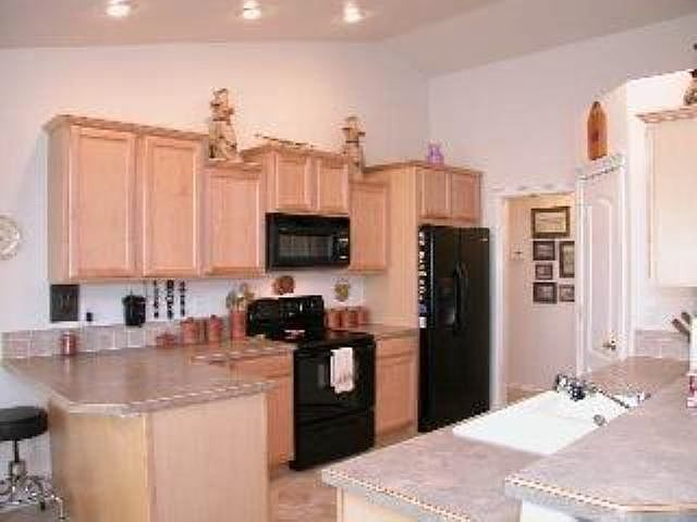 2nd image of 1812 N Ridgedale Ct