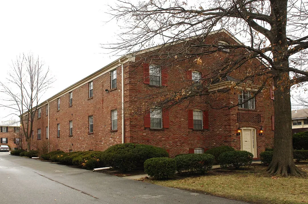 2 bed, $1,095 — Photo 1