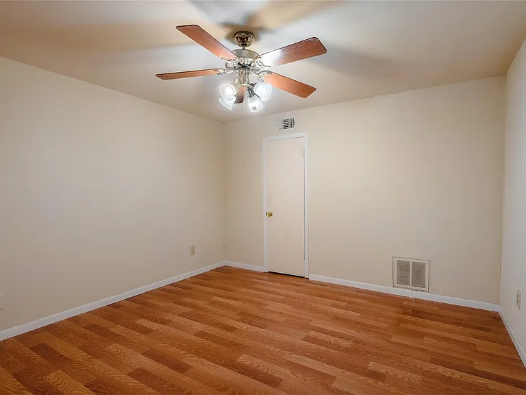 138 Summer Pl #C — Photo 13