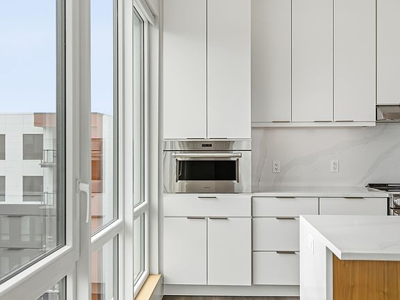5th image of 125 Cambrian Way #620