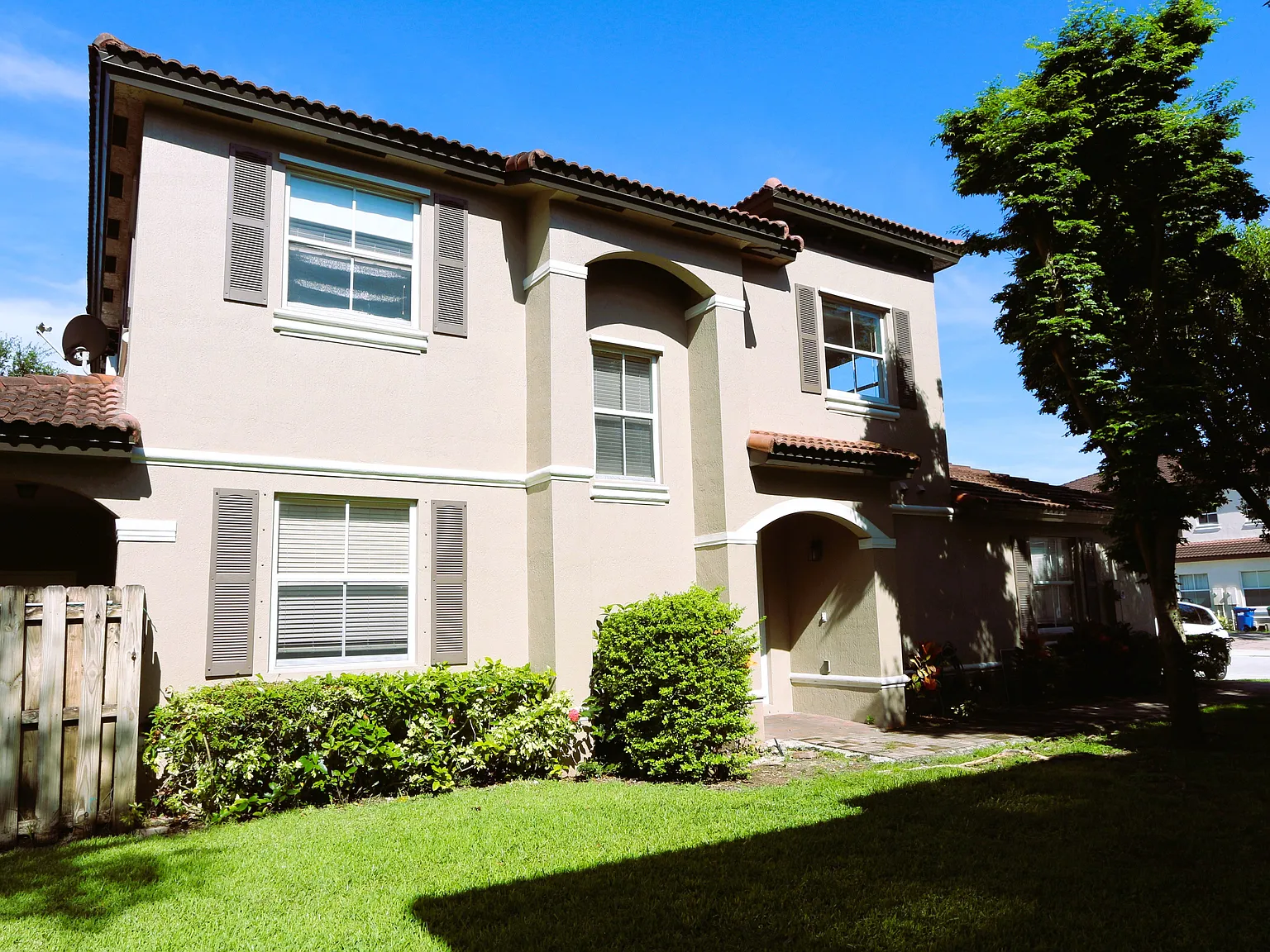 3 bed 2.5 bath Miami — Photo 1