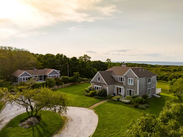 6 Beach Plum Way, Aquinnah, MA 02535