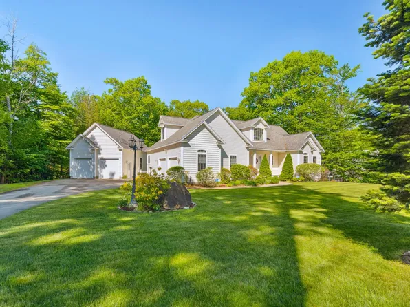 16 Farm View Lane, Gilford, NH 03249