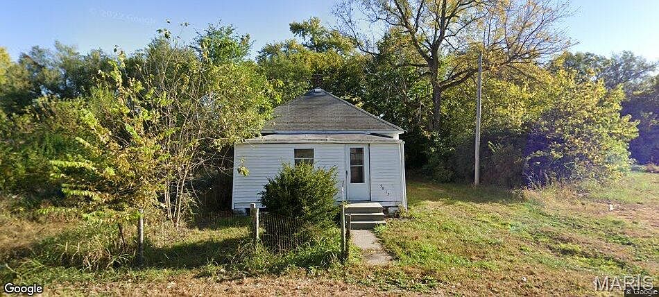 1st image of 3815 Walnut Ave