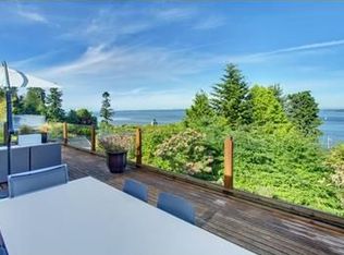 11712 Sunrise Dr NE, Bainbridge Island, WA 98110