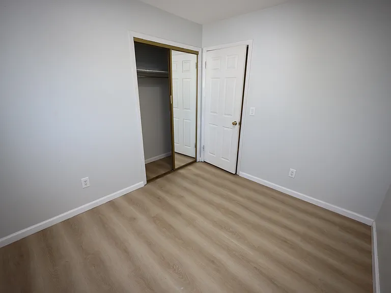 178 Spratt Ave — Photo 18