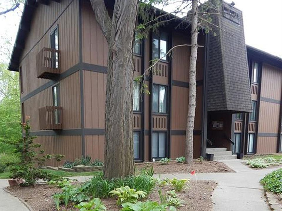 1st image of 1742 S Grove St APT 304