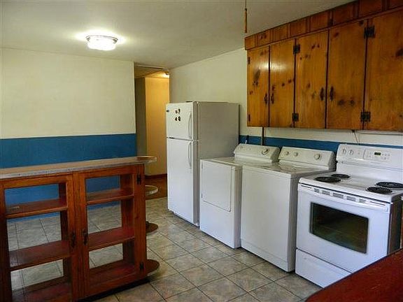 2nd image of 333 Clinton Ave