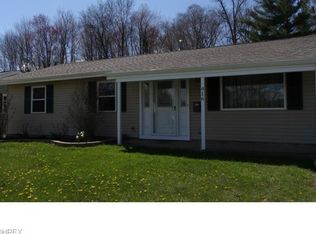 416 Karen Dr, Chardon, OH 44024