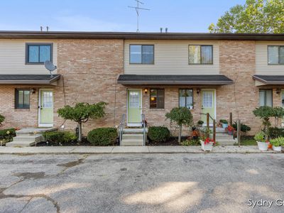 2876 32nd St SE #6, Grand Rapids, MI, 49512