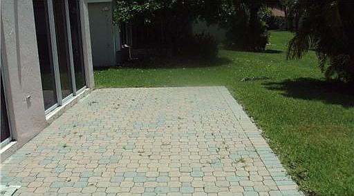 5th image of 14914 SW 15th St