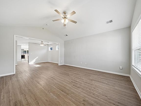 4th image of 417 Laurel Grove Ct