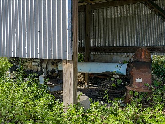 4th image of 837 CAMPBELL ROAD