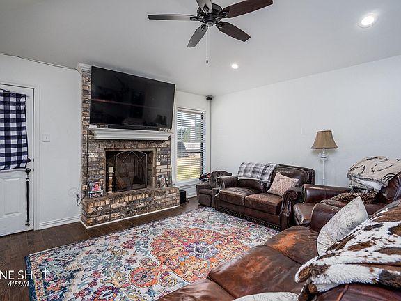 4th image of 5081 Velta Ln