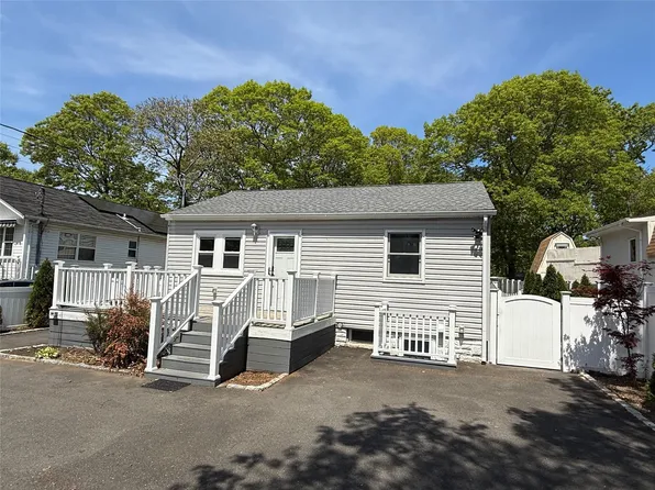 14 Victory Avenue, Shirley, NY 11967