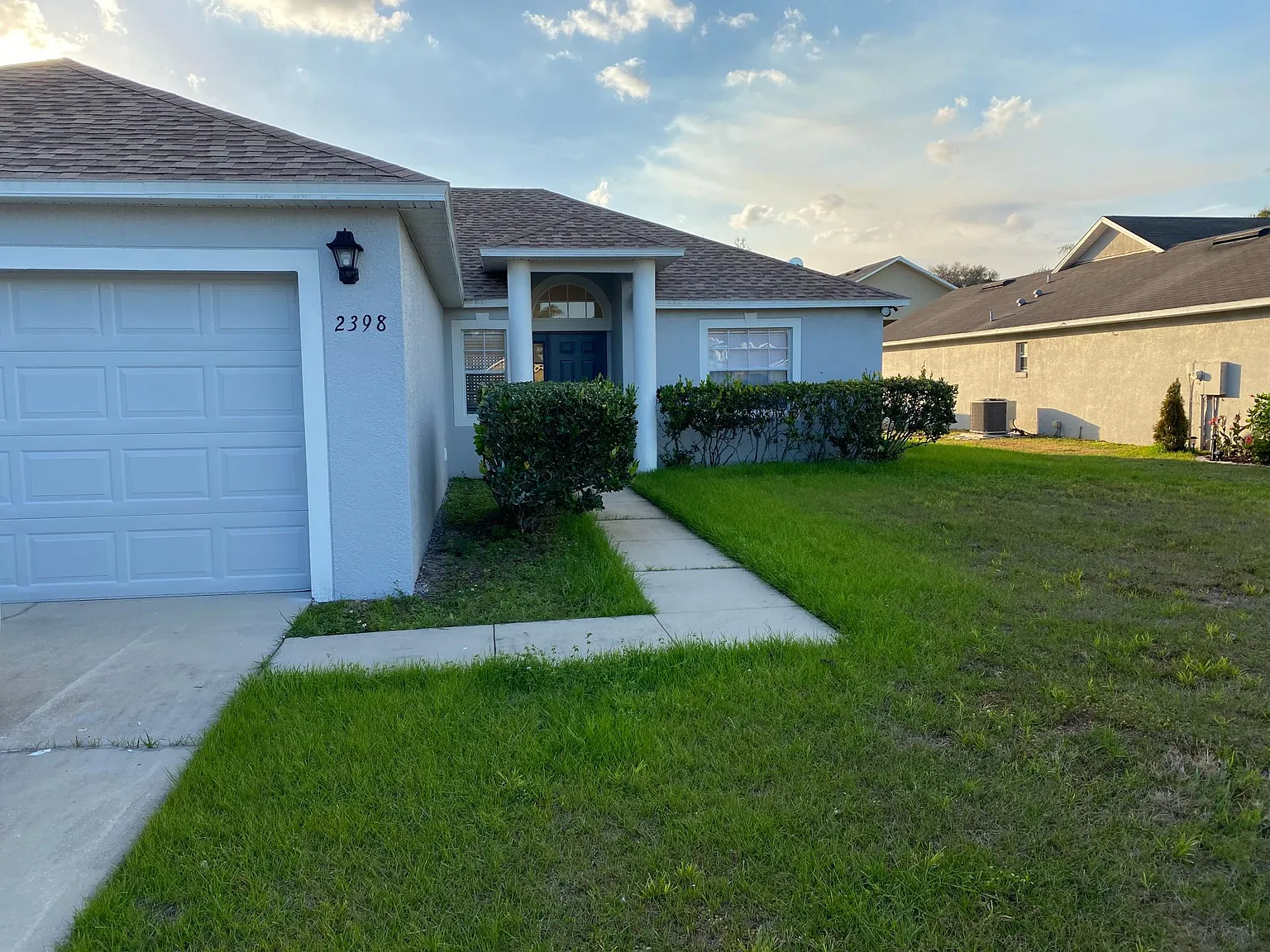 3 bed, 1372 sqft, $2,000 — Photo 1