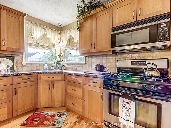5th image of 84 Redan St