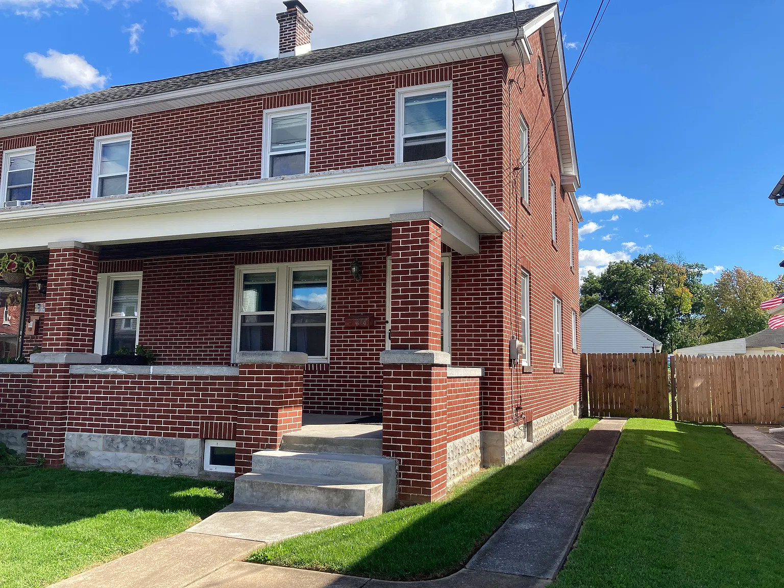 3 bed, 1092 sqft, $1,700 — Photo 3