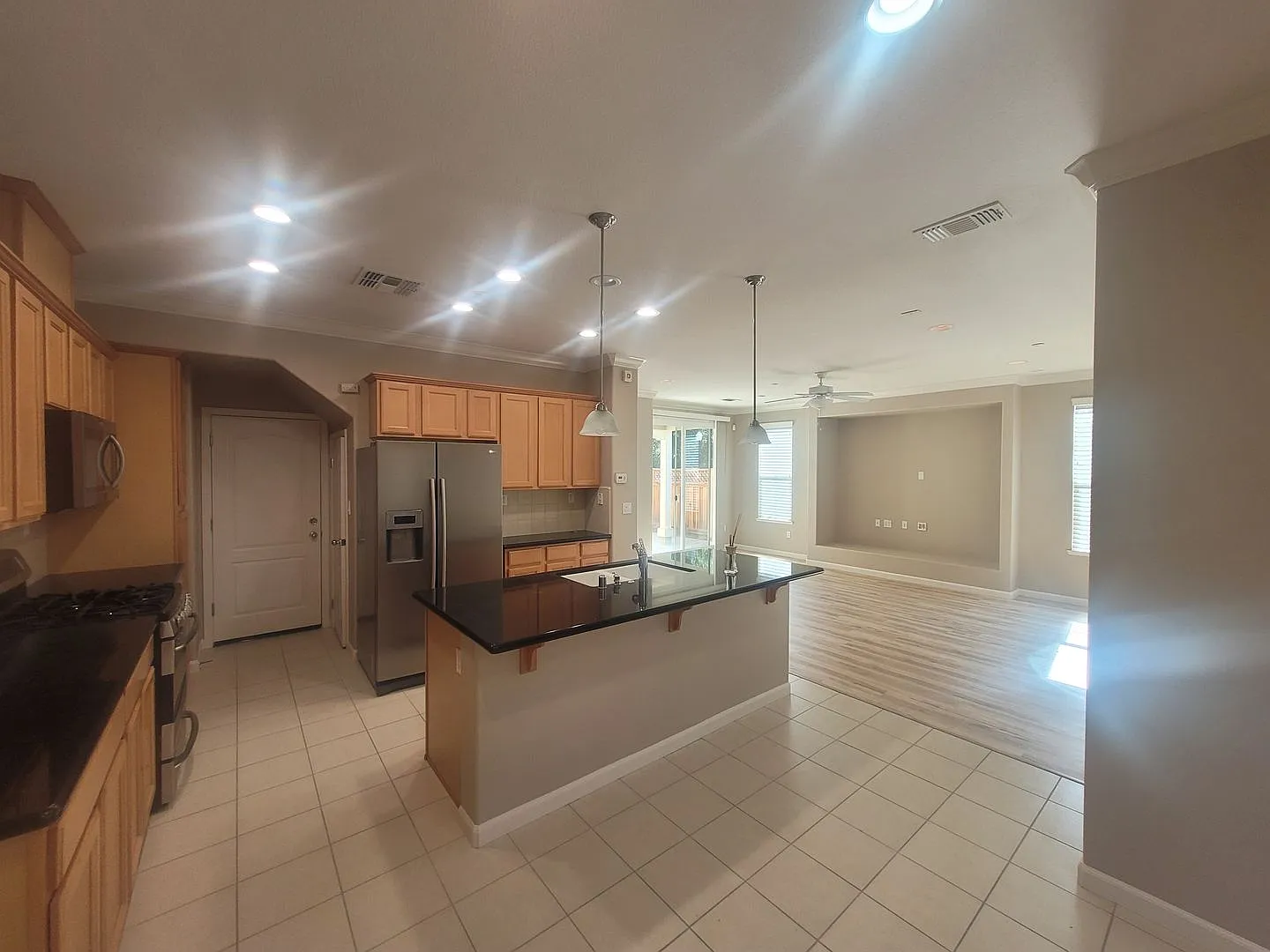 Charming, spacious 2 story home in Camden Place in Citrus Heights — Photo 4