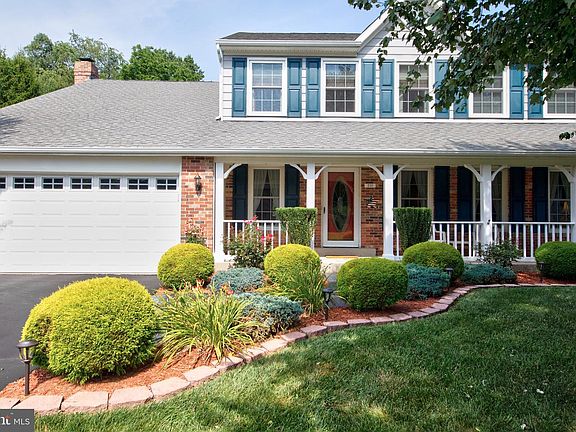 2nd image of 210 Rhineforte Dr