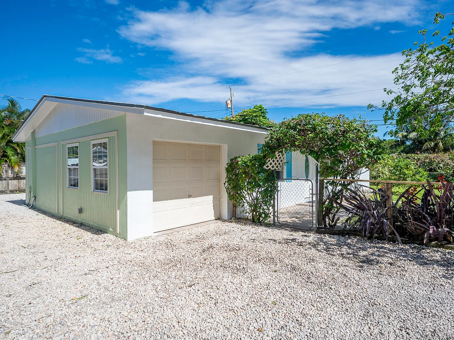2680 Richard Rd — Photo 2