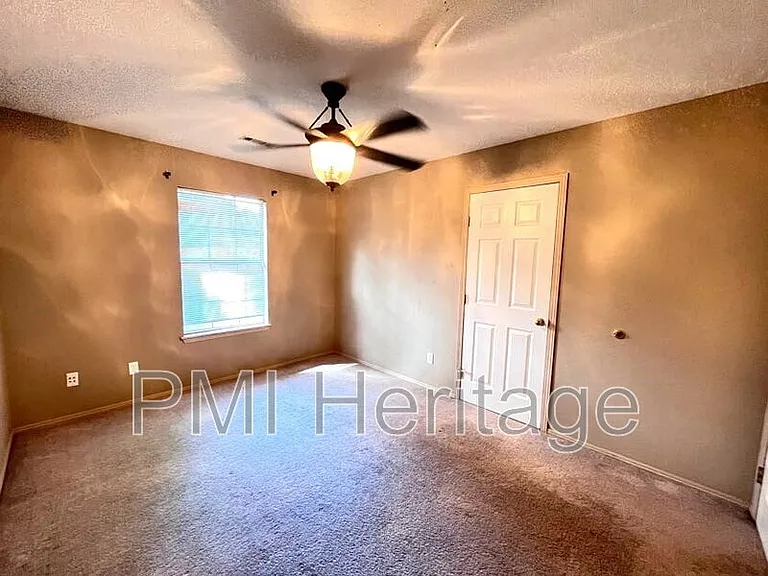 884 N Daisy Ln — Photo 15