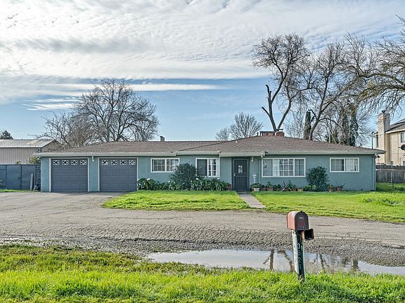 2nd image of 3824 Sunny Rd